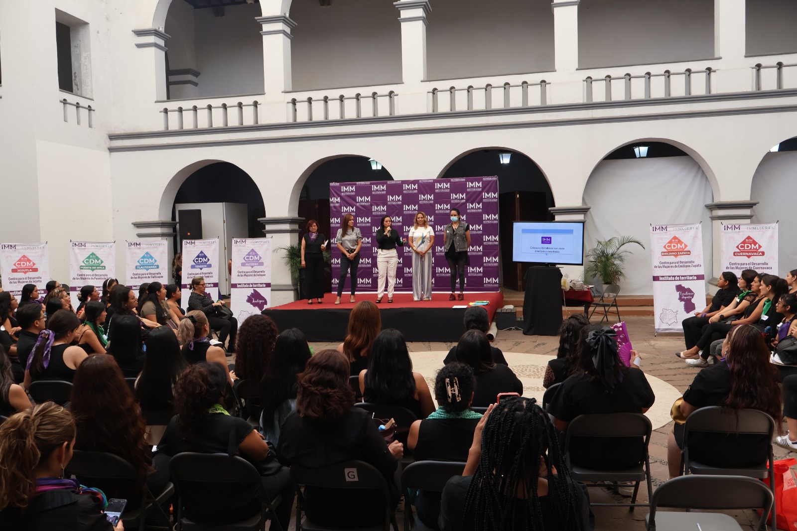 Capacita IMM a profesionistas que atienen a mujeres víctimas de violencias en los municipios 3 1000299326