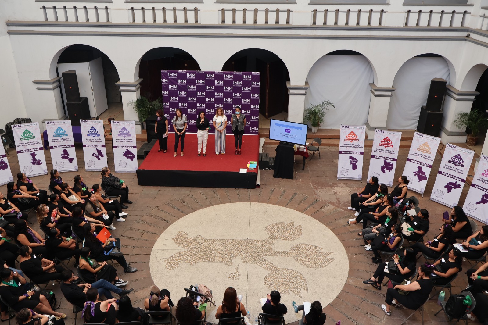 Capacita IMM a profesionistas que atienen a mujeres víctimas de violencias en los municipios 2 1000299329