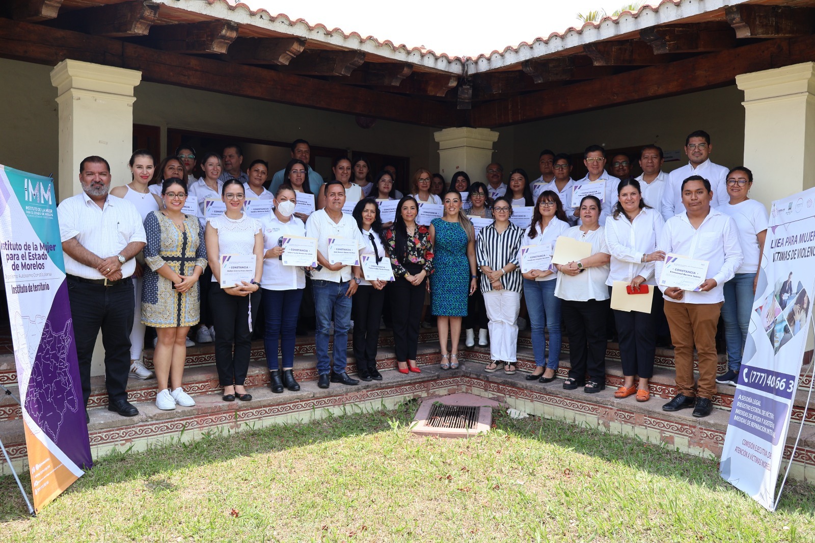 Entrega IMM constancias de participación a personal de la CEARV 1 1000300689