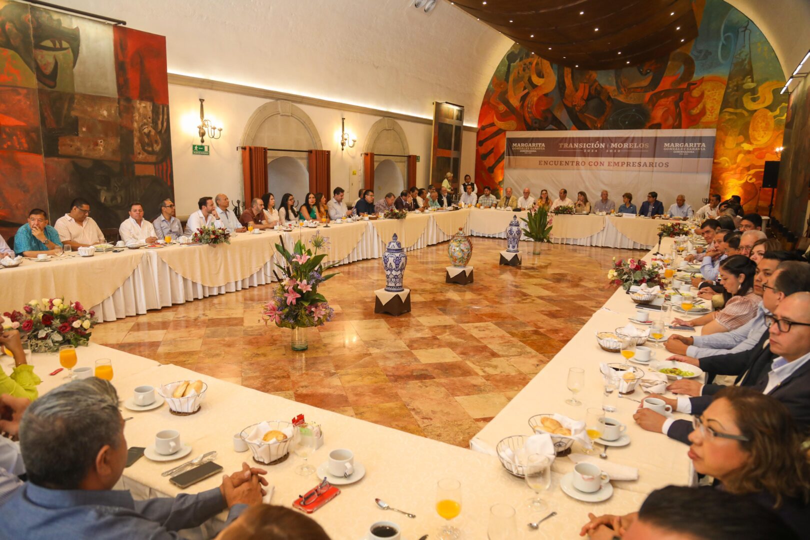 La unidad como pilar para el desarrollo económico de Morelos: coinciden empresarios con Margarita González Saravia 2 1000303157