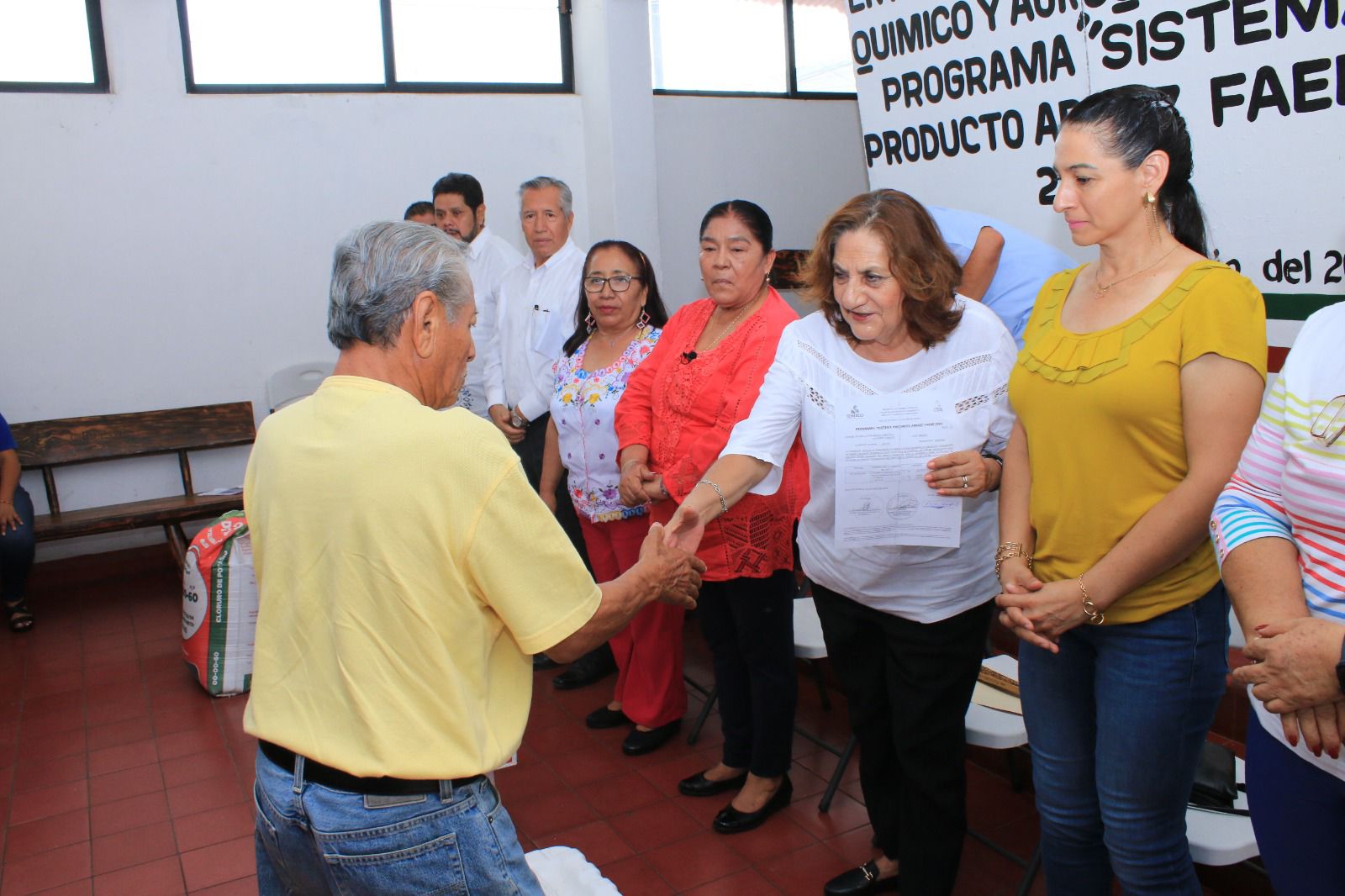 Fortalecen autoridades de Temixco al campo con entrega de fertilizantes 6 1000311745