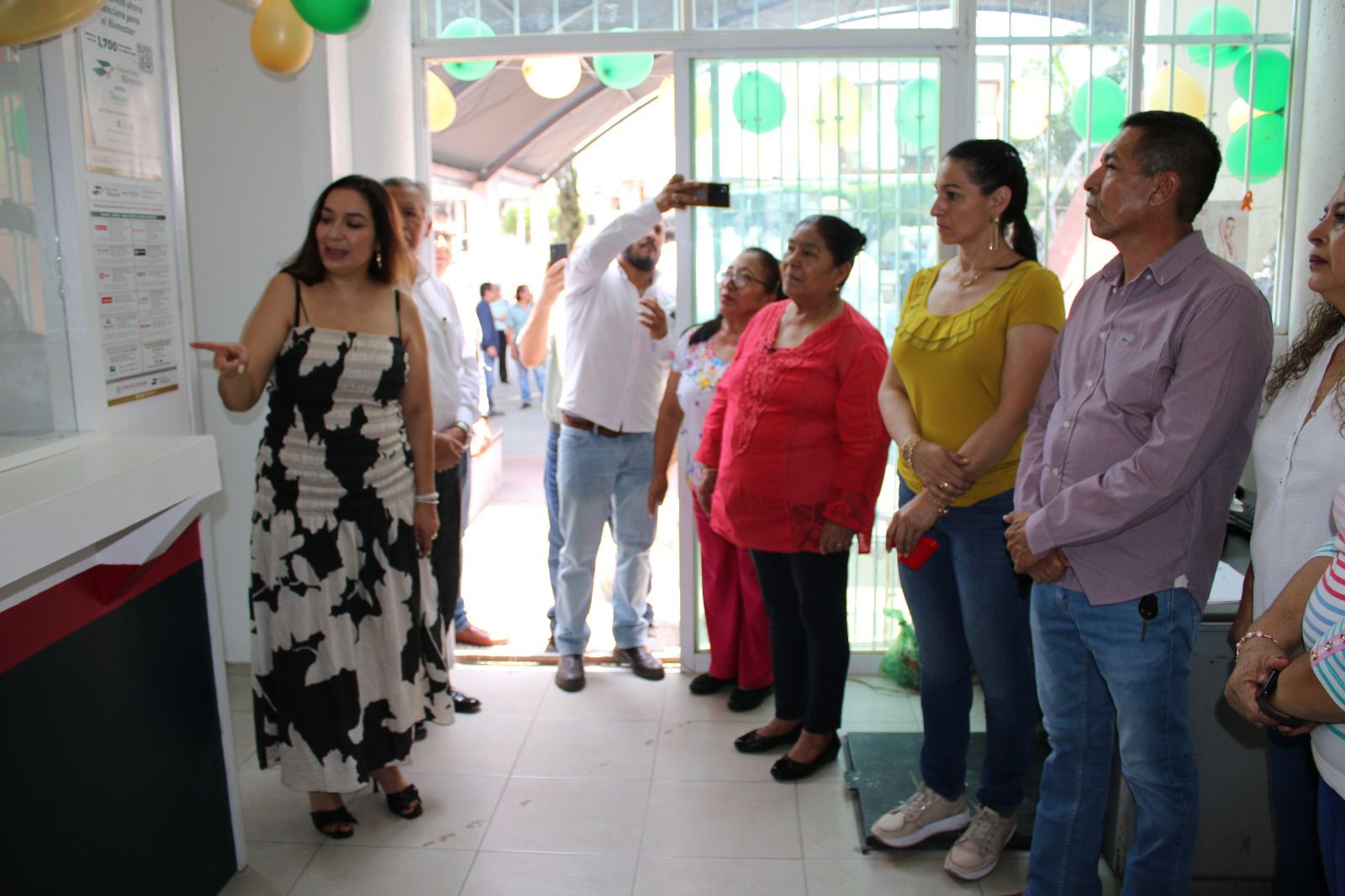 Encabeza alcaldesa de Temixco Juanita Ocampo inauguración de Financiera del Bienestar en la delegación Acatlipa 1 1000311844