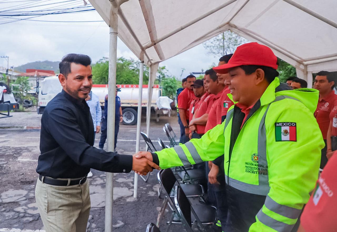 Agradece y felicita Chalo Flores a parámedicos de Xochitepec por su gran labor 1 1000319886