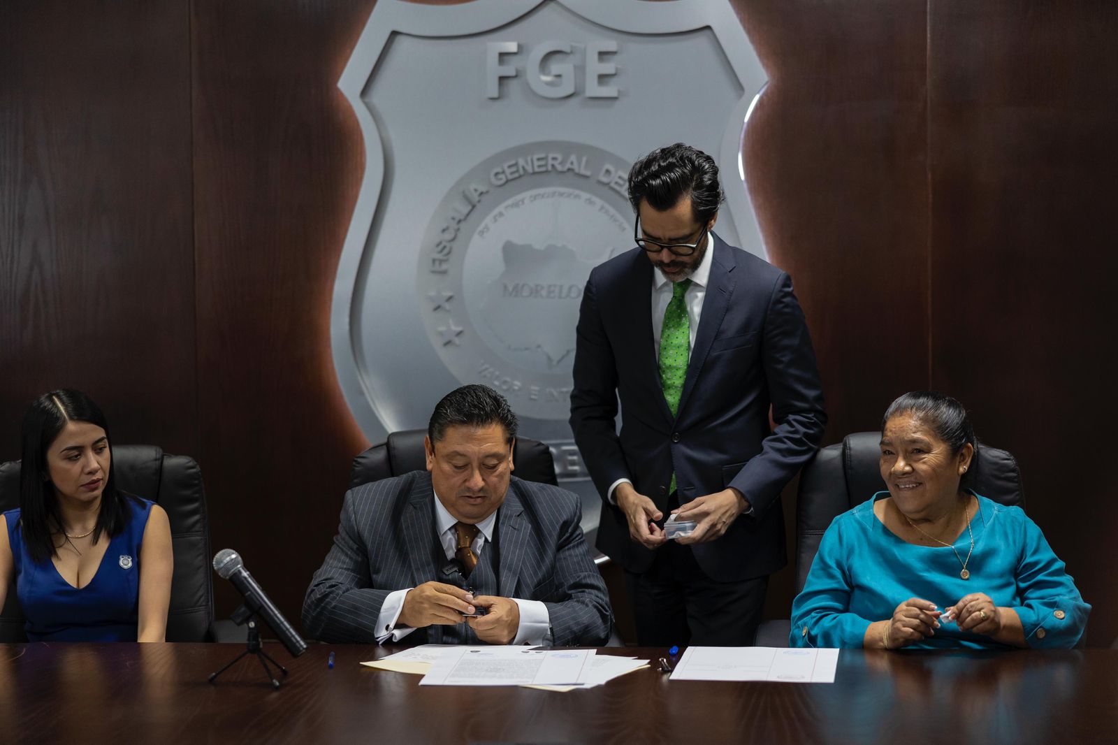 Firma alcaldesa de Temixco Juanita Ocampo donación de predio para la FGR 3 1000329756