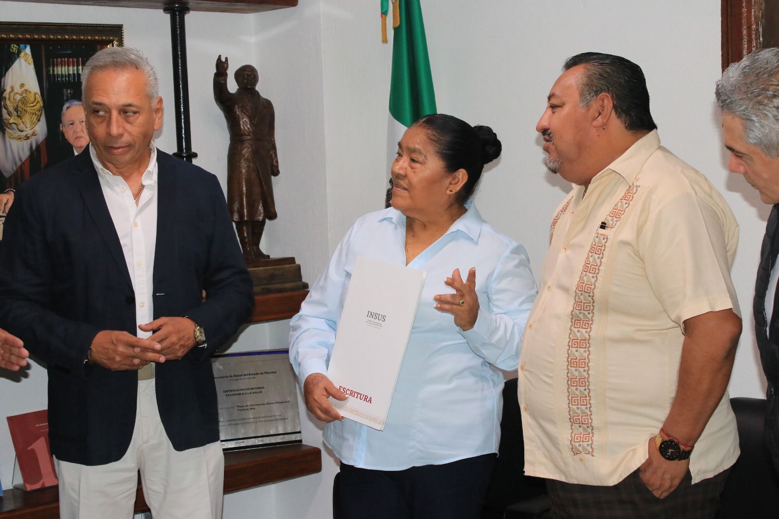 Tras años de abandono, actual administración regulariza ante el INSUS la plaza Solidaridad de Temixco 4 1000337322