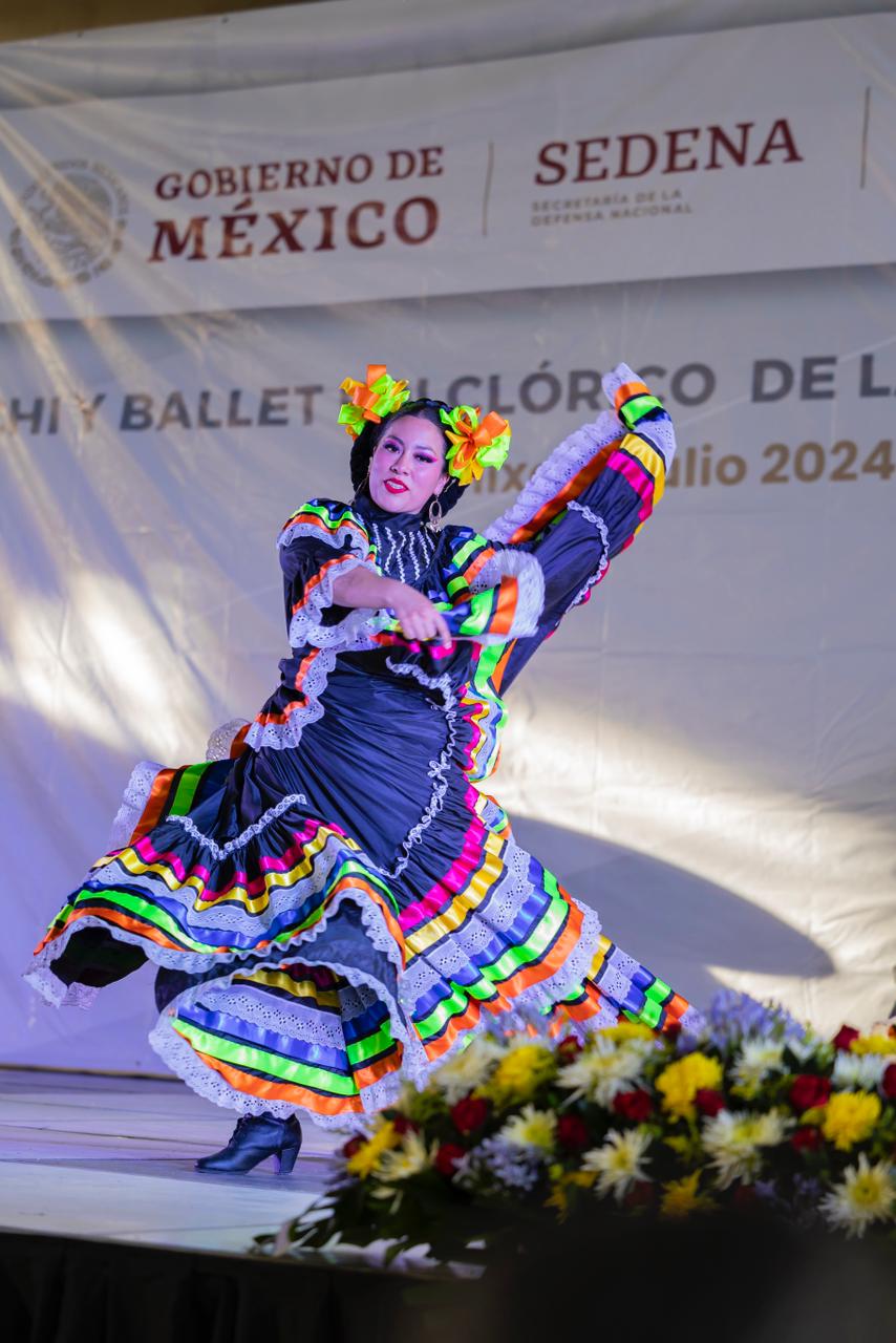 Con gran éxito se presentó el ballet folklórico y mariachi de la Guardia Nacional en Temixco 8 1000352548
