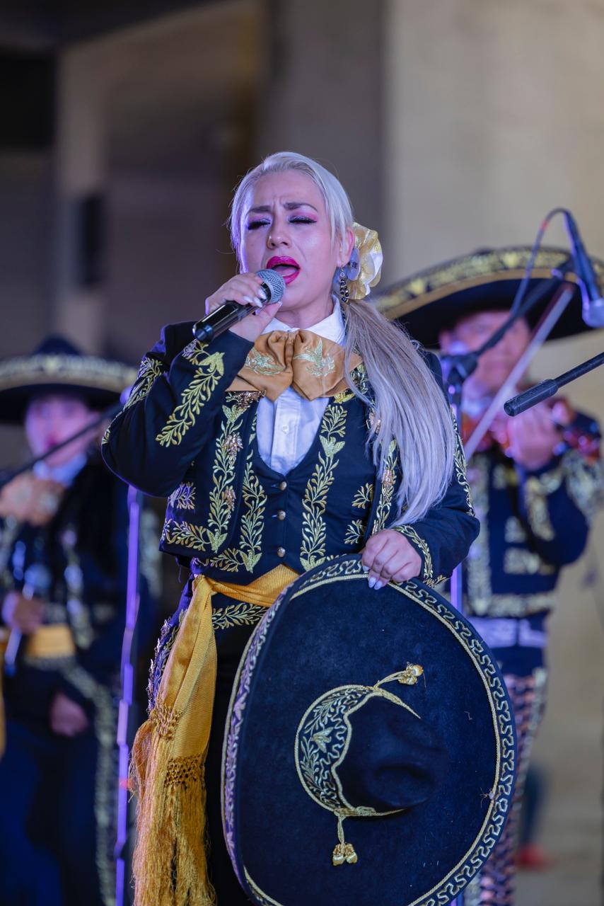 Con gran éxito se presentó el ballet folklórico y mariachi de la Guardia Nacional en Temixco 3 1000352553