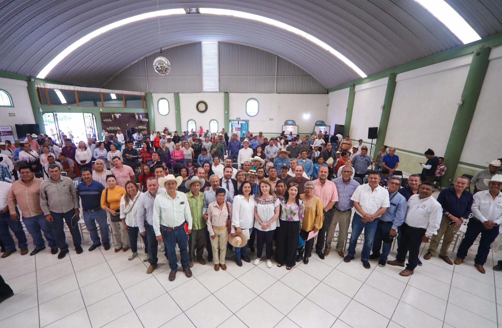 Margarita González Saravia refrenda su compromiso de apoyo al campo en Foro del Sector Agropecuario 6 1000352563