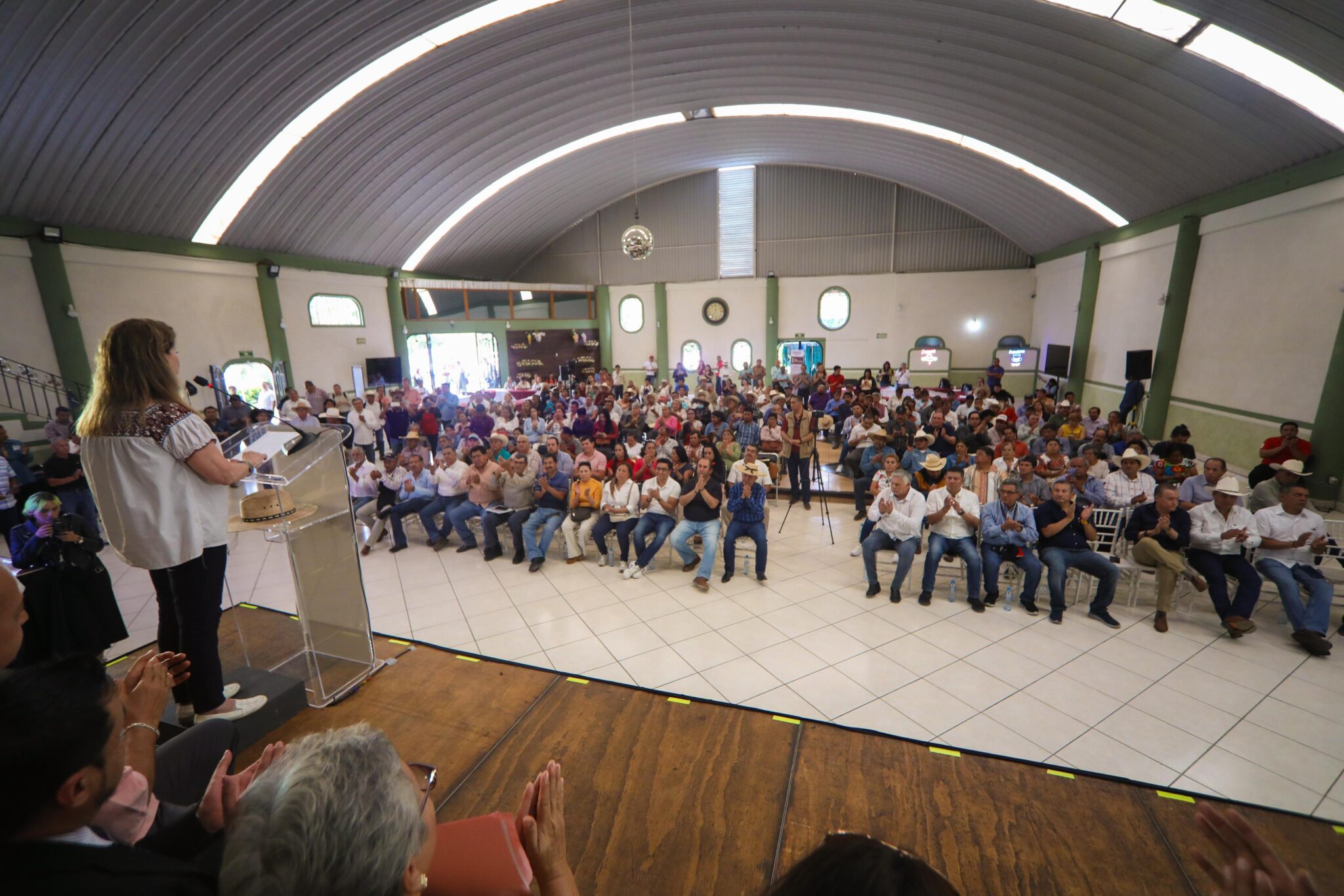 Margarita González Saravia refrenda su compromiso de apoyo al campo en Foro del Sector Agropecuario 3 1000352567 1