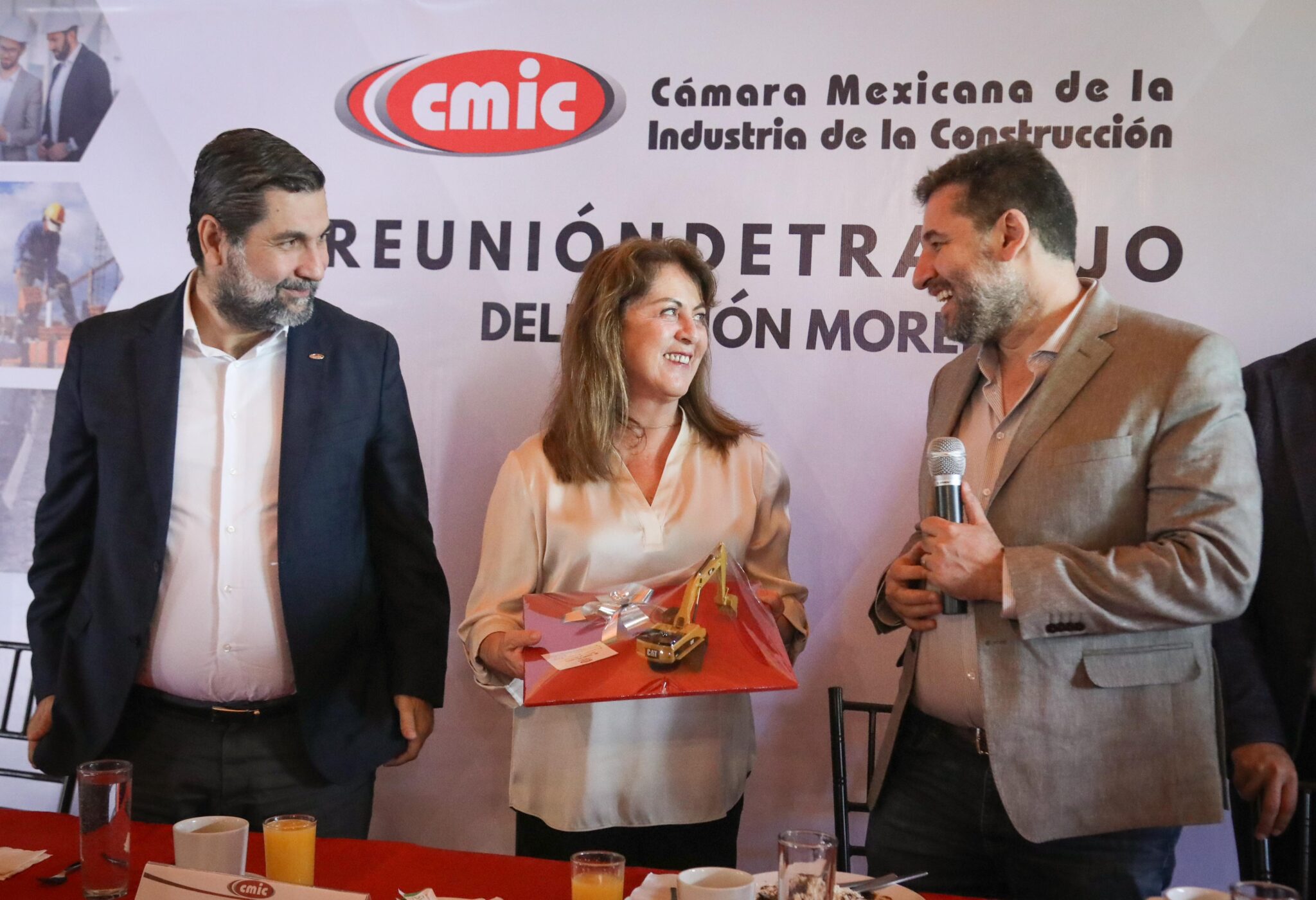 Dialoga Margarita González Saravia con líderes constructores de Morelos 1 1000365935