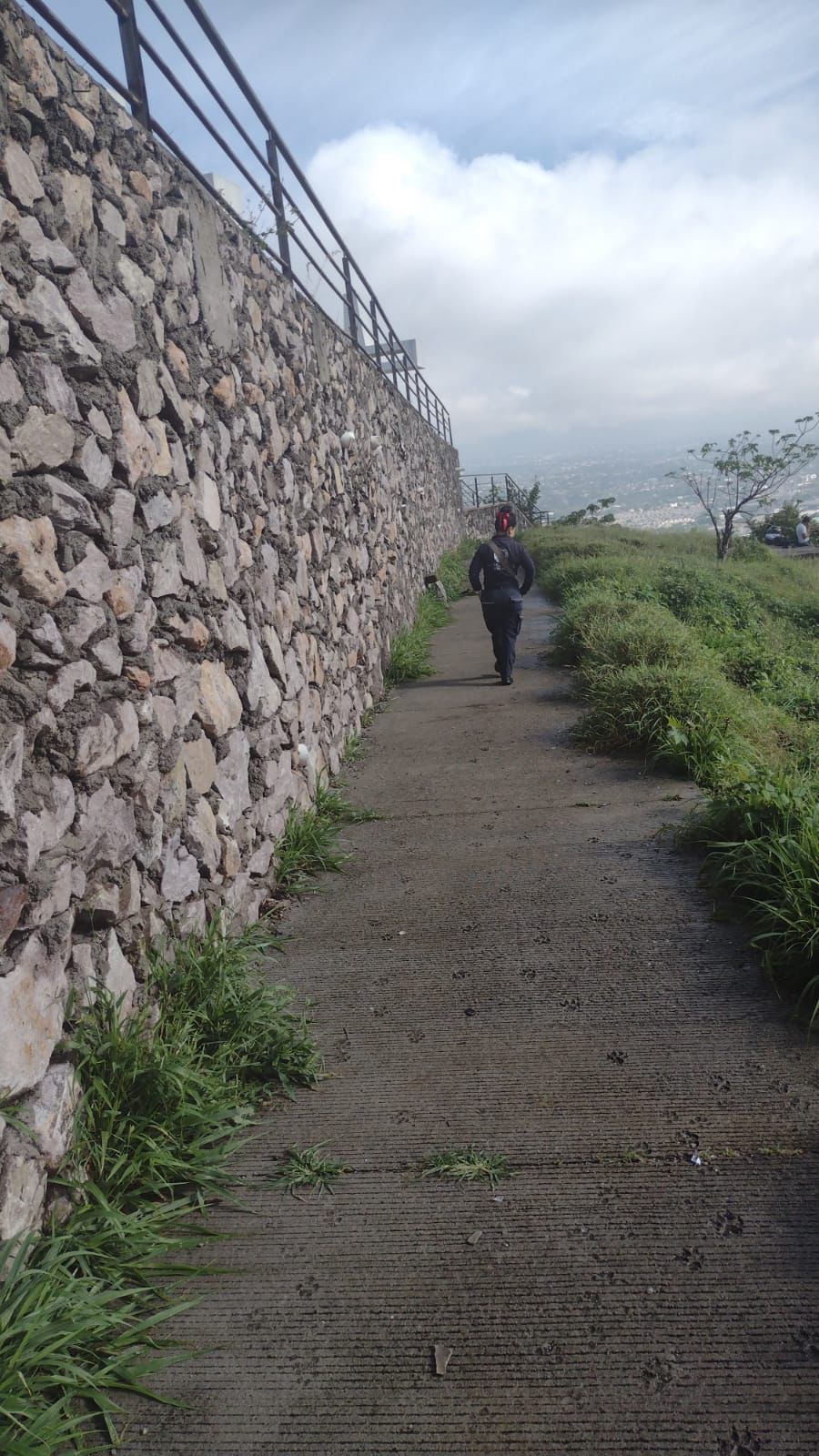 Personal de la Coordinación Municipal de Protección Civil de Temixco vigilan zonas de riesgo ante lluvias 1 1000402012
