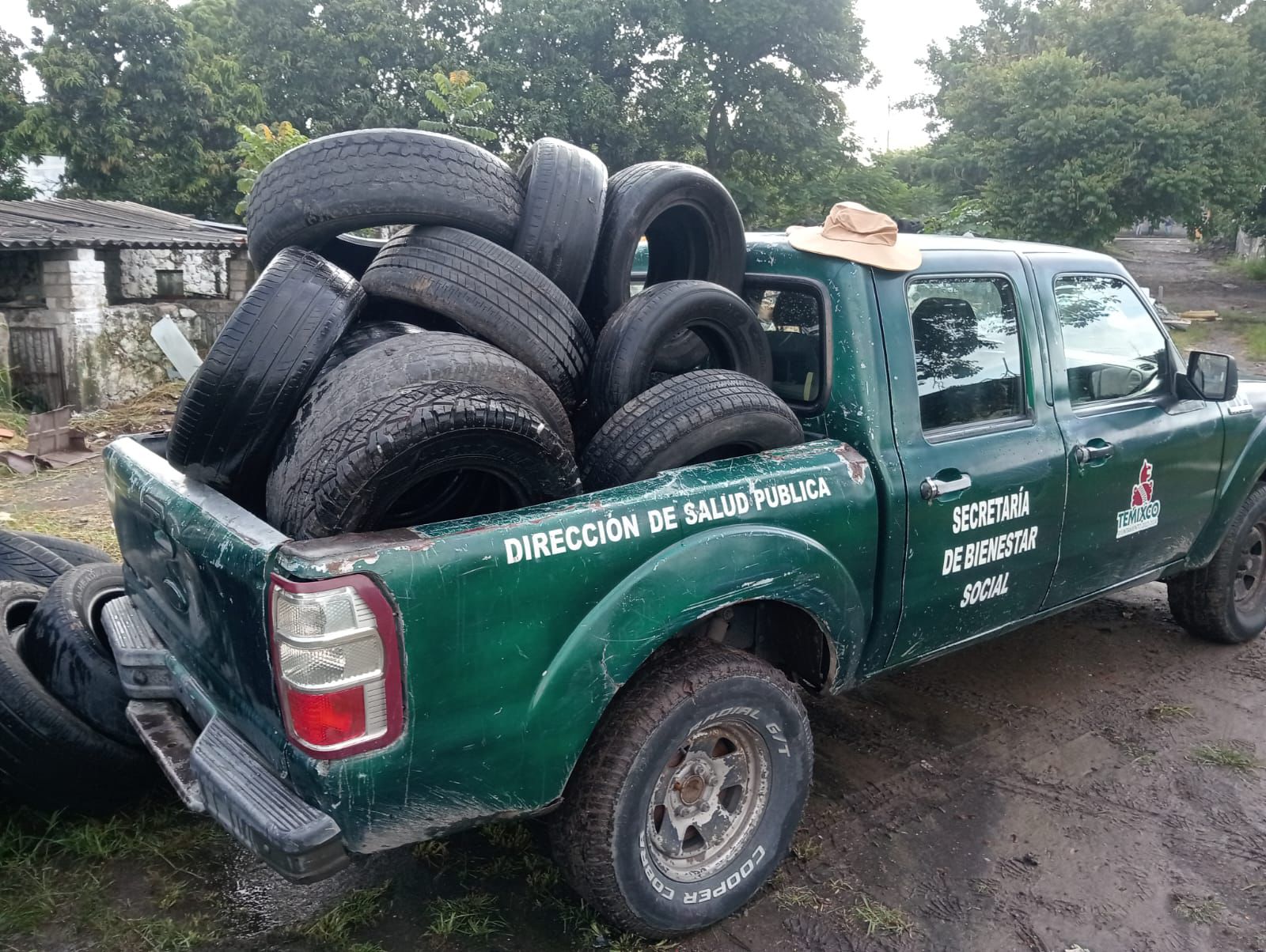 Recolecta Dirección de Salud de Temixco 3 toneladas de cacharros y 15 toneladas de llantas para el combate al dengue 4 1000408353