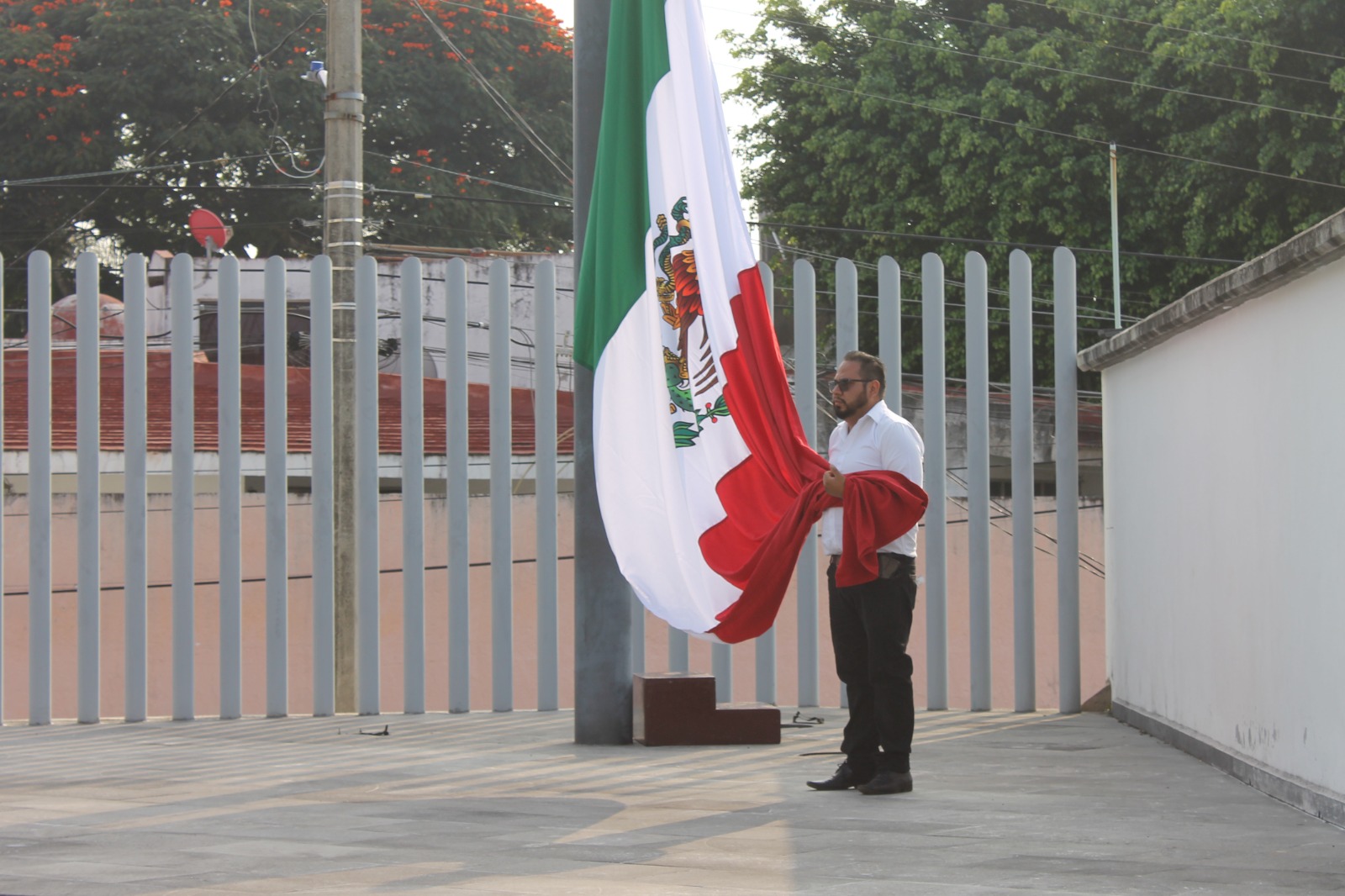 ENCABEZA LA DIPUTADA JAZMÍN SOLANO HONORES A LA BANDERA EN EL CONGRESO DE MORELOS 4 1000494008