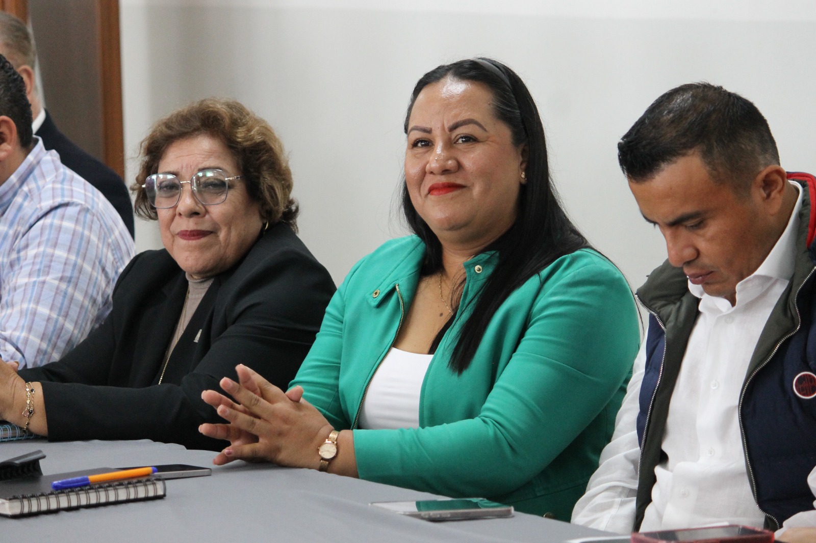 Escuchan las y los diputados de Morelos demandas de maestros jubilados y en activo 5 1000497210