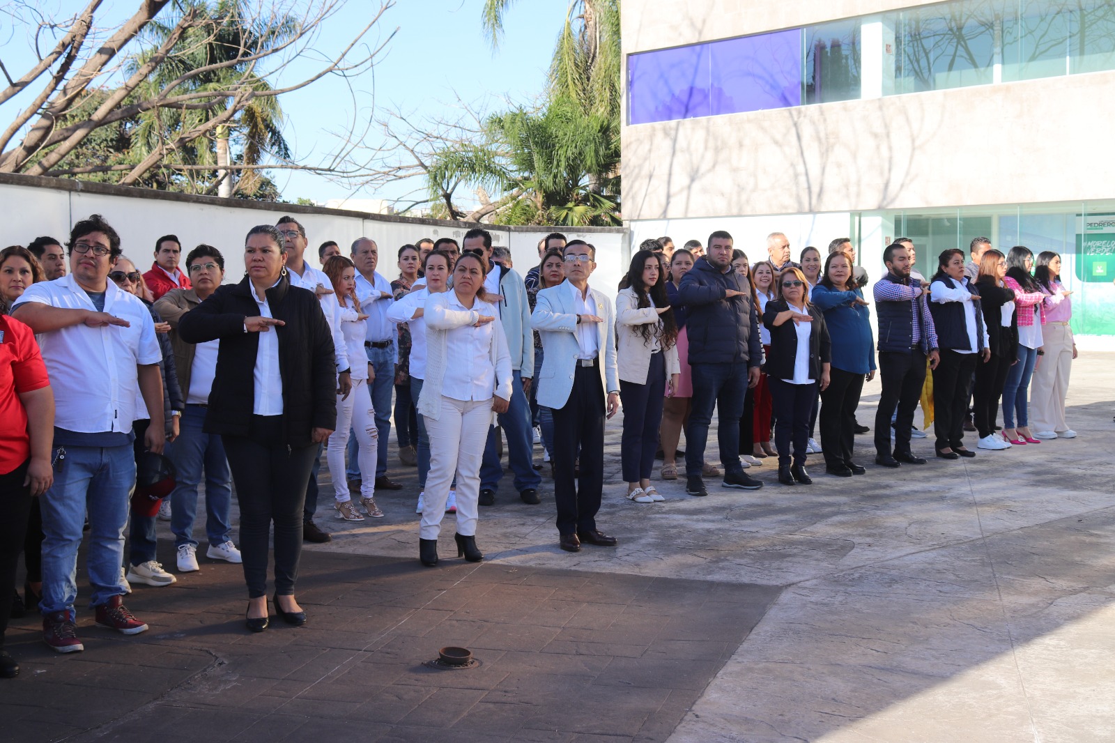 Rinde Honores a la Bandera diputados y personal del Congreso de Morelos 4 1000545228