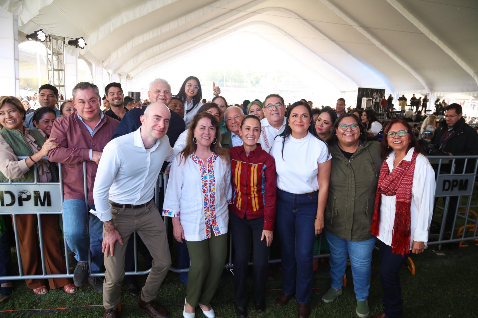 Claudia Sheinbaum y Margarita González Saravia van de la mano para concretar la transformación de Morelos bajo los principios de no mentir, no robar y no traicionar 6 1000579841