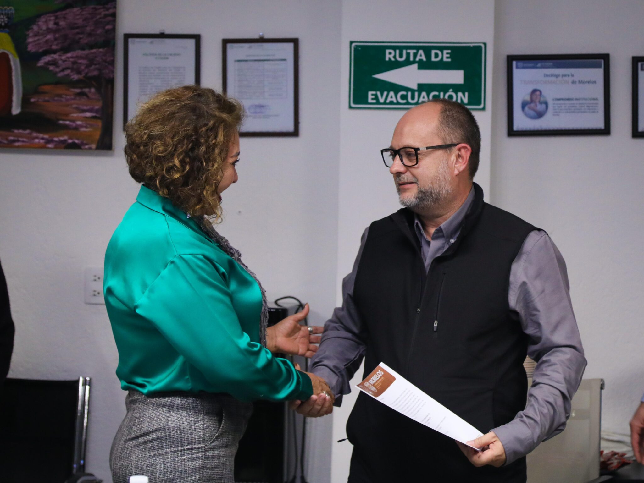 Ratifican consejeros del Instituto de Crédito a Enrique Iragorri Duran como titular del organismo 4 1000584265 1