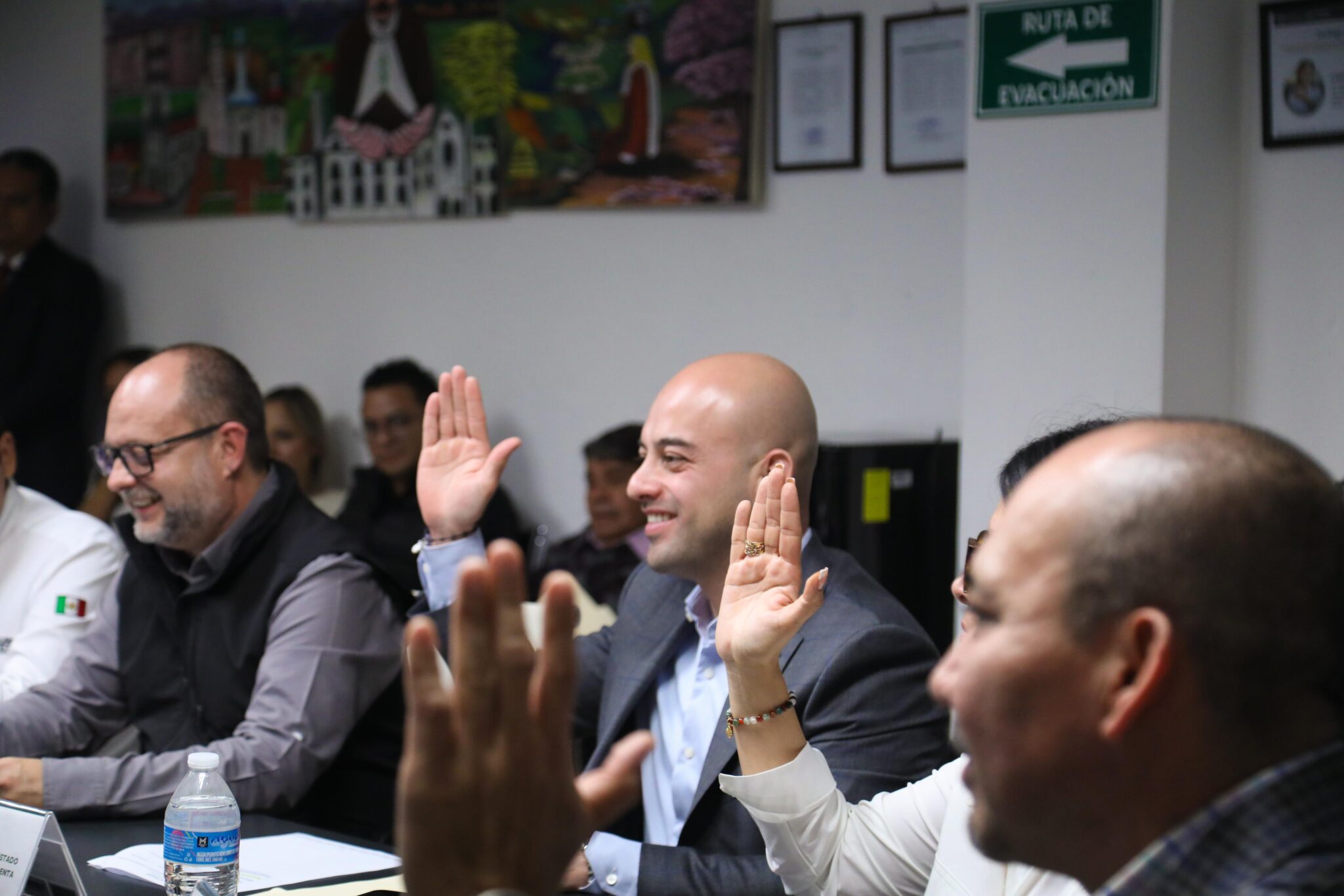 Ratifican consejeros del Instituto de Crédito a Enrique Iragorri Duran como titular del organismo 1 1000584269 1