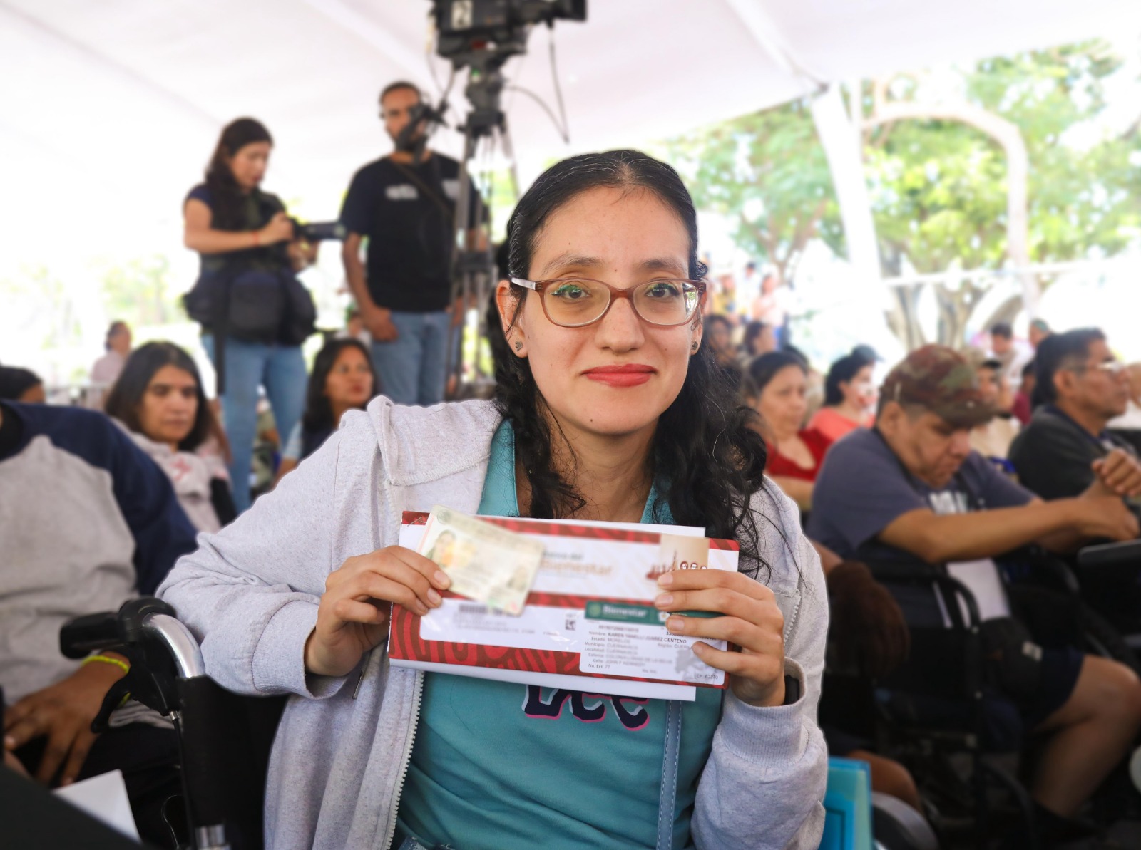 Entregan Margarita González Saravia y Gobierno de México tarjetas del programa de apoyo para personas con discapacidad 12 1000634344