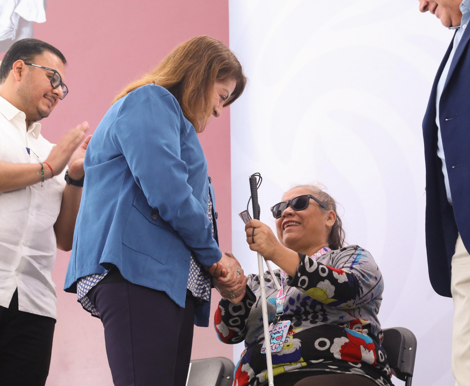 Entregan Margarita González Saravia y Gobierno de México tarjetas del programa de apoyo para personas con discapacidad 7 1000634345