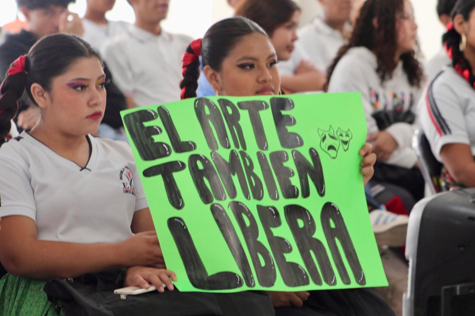 Reciben estudiantes de Preparatoria apoyo de las diputadas Jazmín Solano y Ruth Rodríguez 3 1000656913