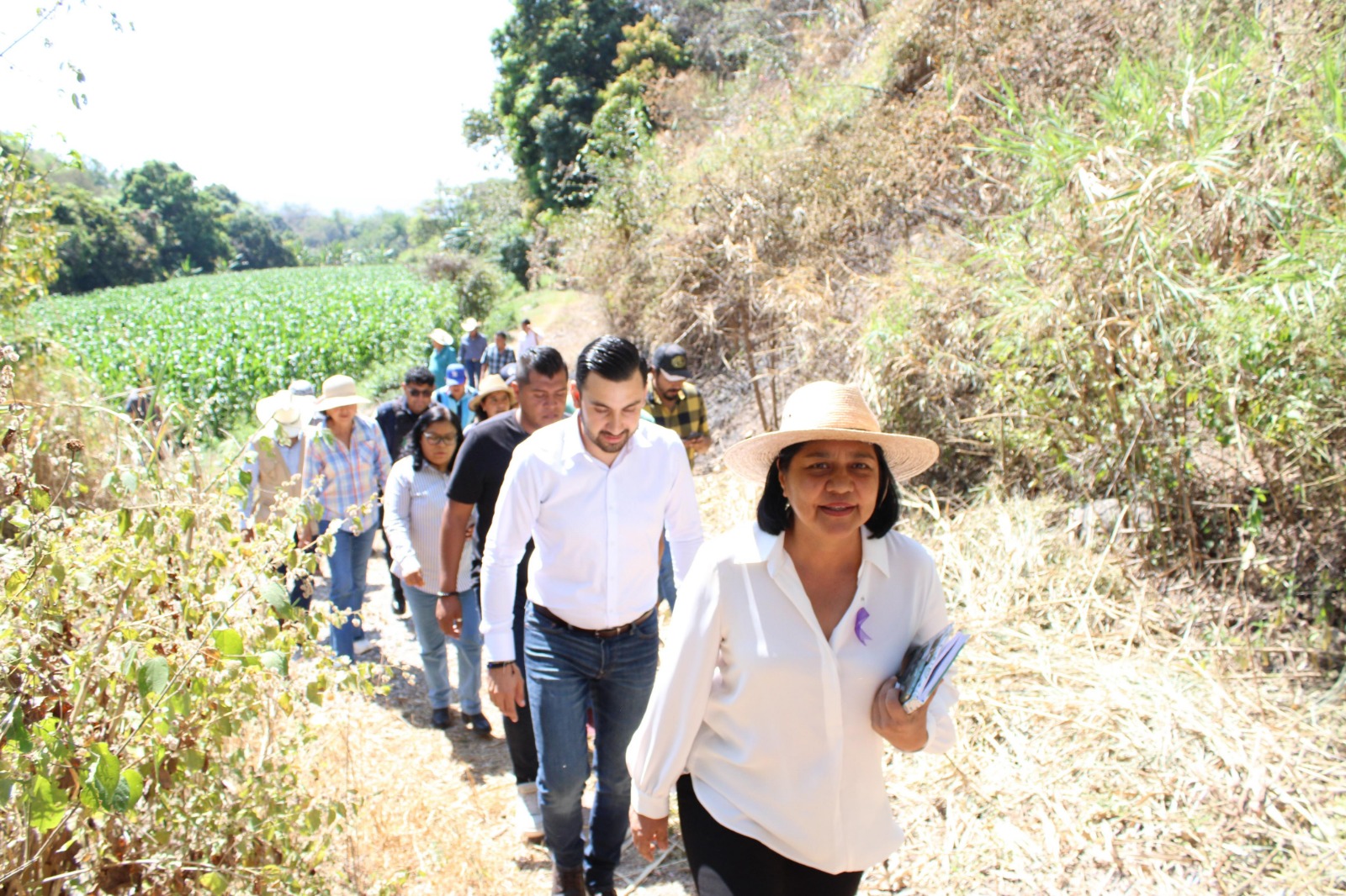 Suma esfuerzos Gobierno de Morelos "La tierra que nos une" con Coatlán del Río para impulsar sector agropecuario 6 1000663675