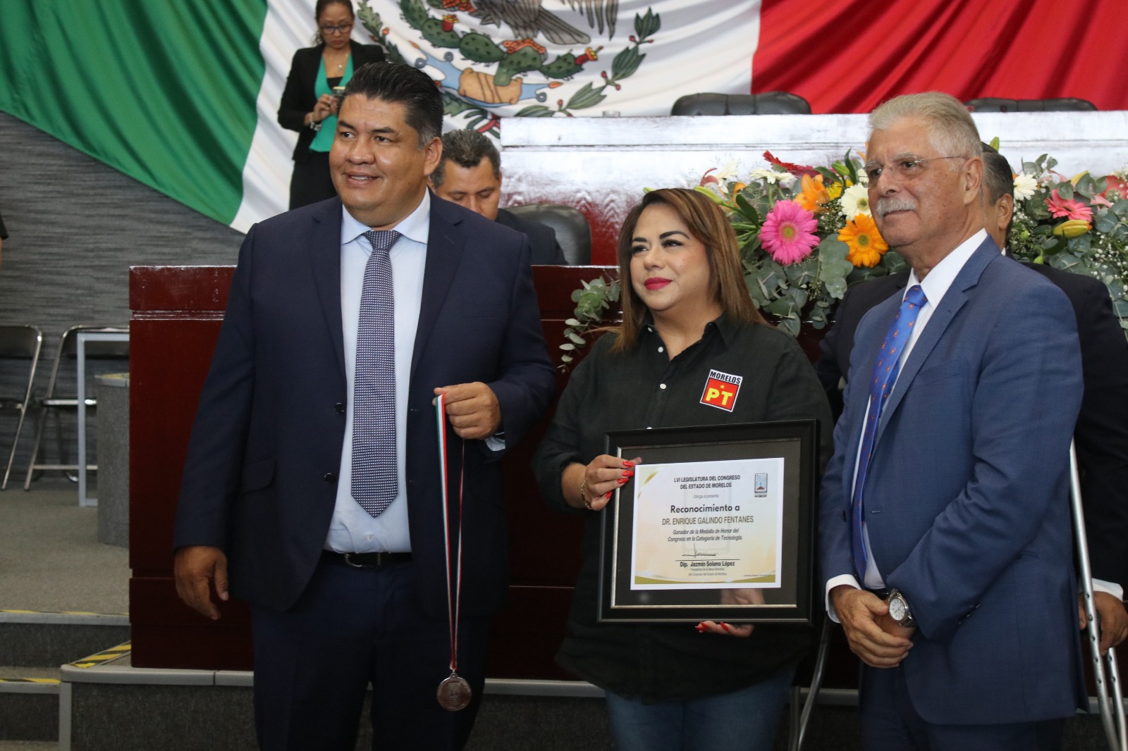 Conmemoran diputadas y diputados creación de nuestra entidad federativa y entregan Medalla de Honor del Congreso del Estado de Morelos, 2025 19 1000716179