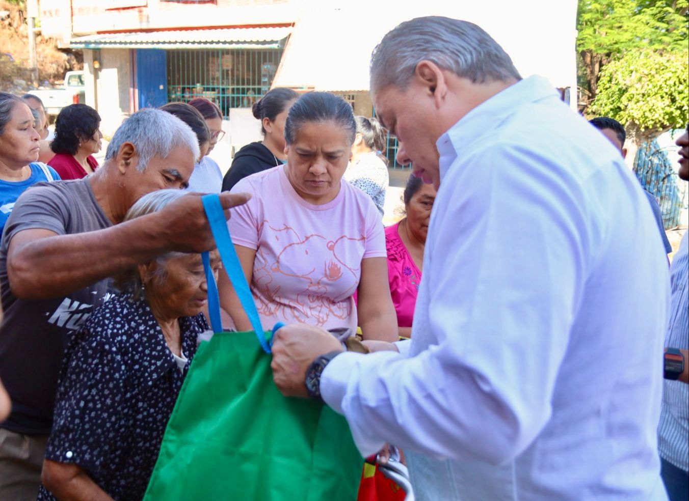 Diputado Rafael Reyes respalda a la po de Jiutepec con programa alimentario 3 1000731648