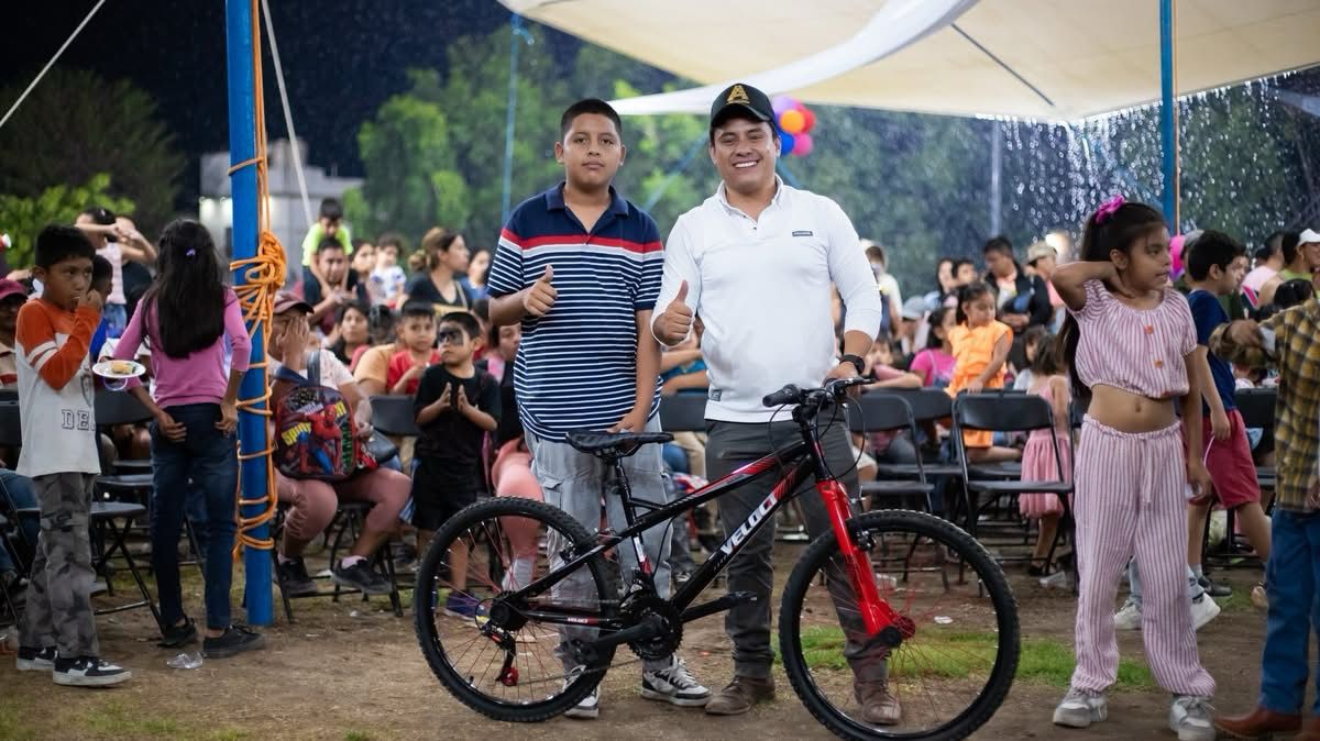 Marco Cuate celebra a niñas y niños de Axochiapan 3 1000736333