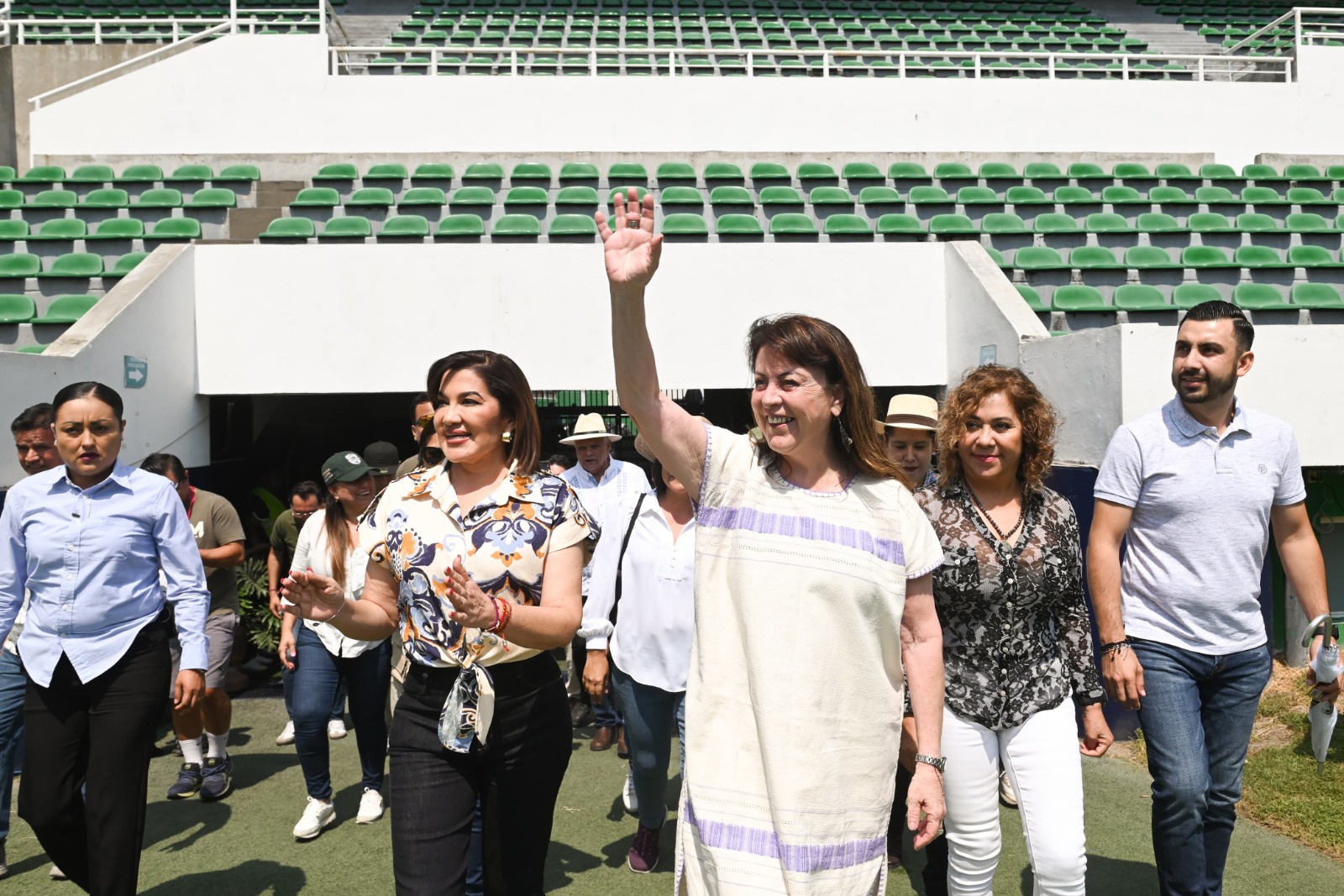 Brinda Gobierno de Margarita González Saravia respaldo económico y social a morelenses mediante programa insignia "Corazón de Mujer" 6 1000760953