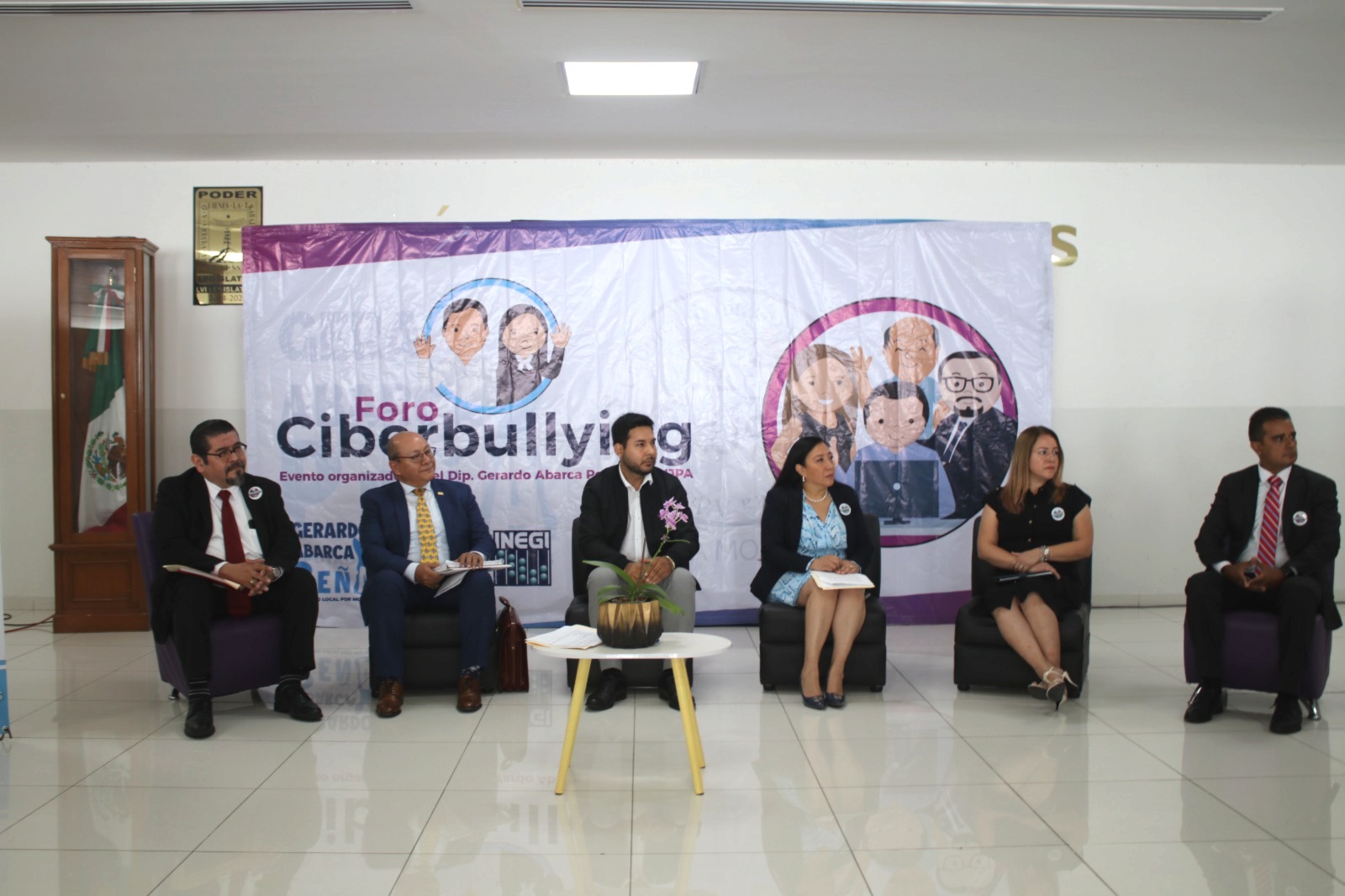 Realiza diputado Gerardo Abarca y TUJPA foro sobre ciberbullying 4 1000828517