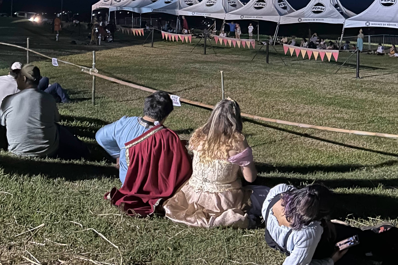 Más de cinco mil personas vivieron el festival medieval en Jardines de México 4 1000878644