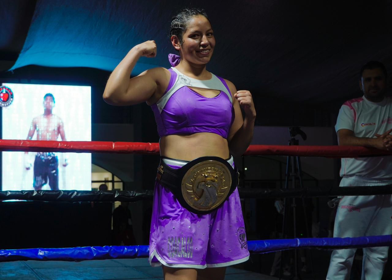 Exitosa función de boxeo profesional internacional en Emiliano Zapata 9 1001315753