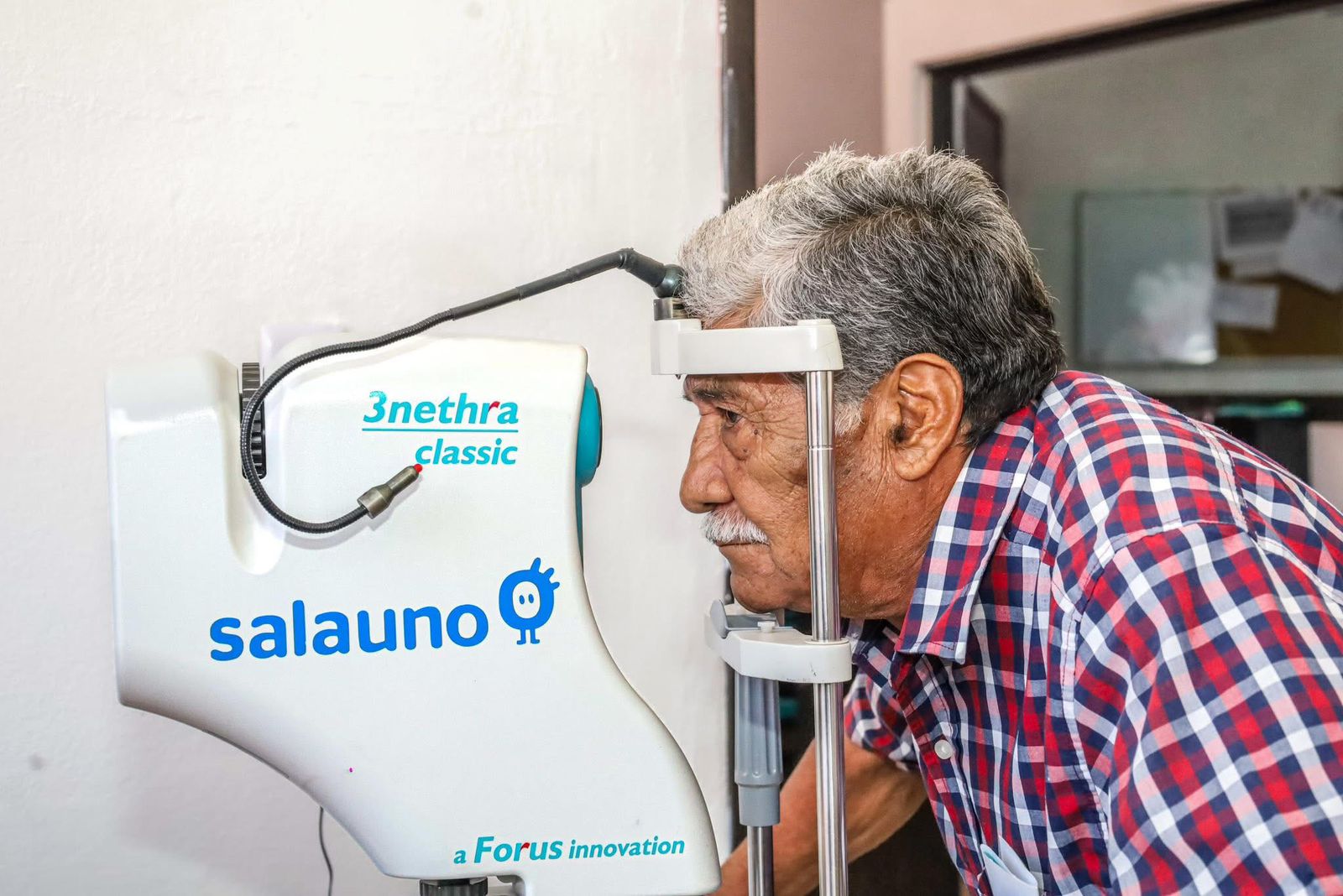 Arranca "Chalo" Flores campaña de detección de cataratas y enfermedades crónicas visuales 1 1001354965