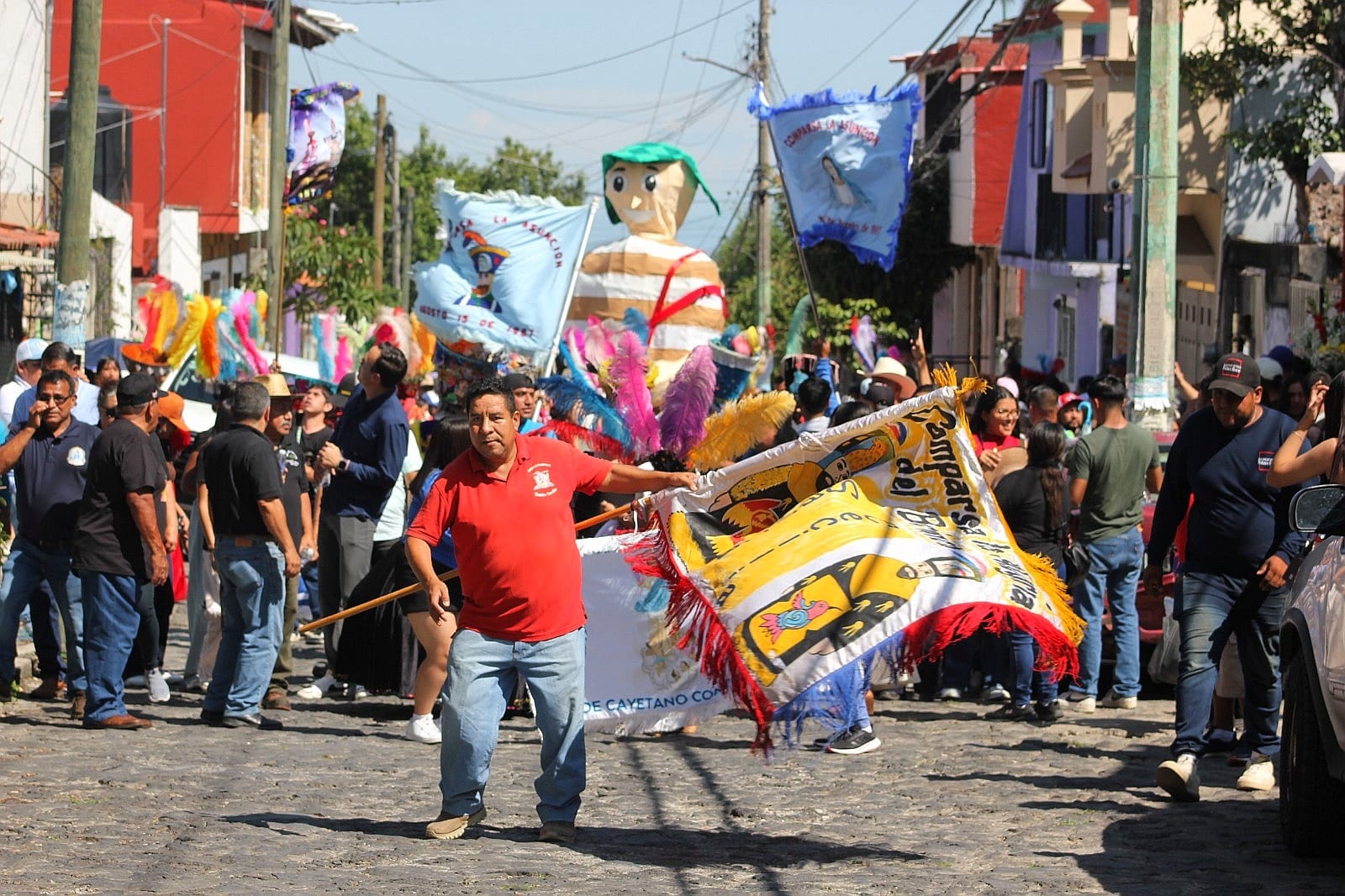Diputado local Daniel Martínez Terrazas acompaña la Feria de Santa María Ahuacatitlán y celebra las tradiciones de la comunidad 2 1001627236