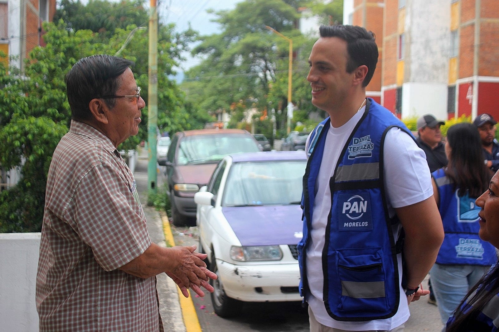 Diputado Daniel Martínez Terrazas reafirma compromiso con familias de la colonia Las Águilas 3 1001628735