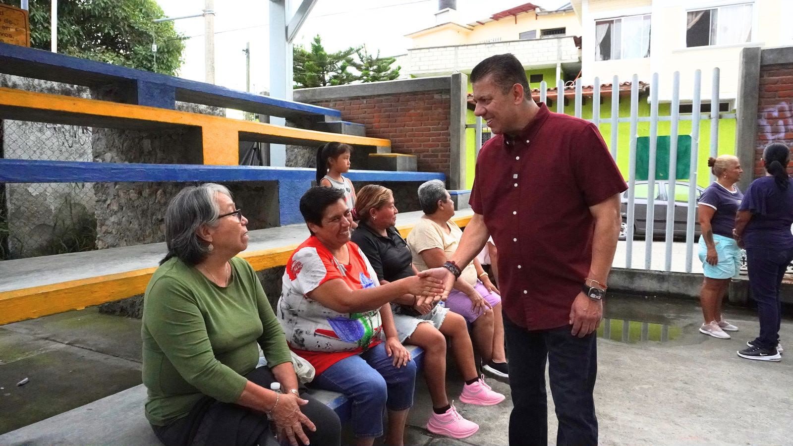 Javier Bolaños recorre Los Pilares; vecinos exponen necesidades de la colonia 1 1001690000