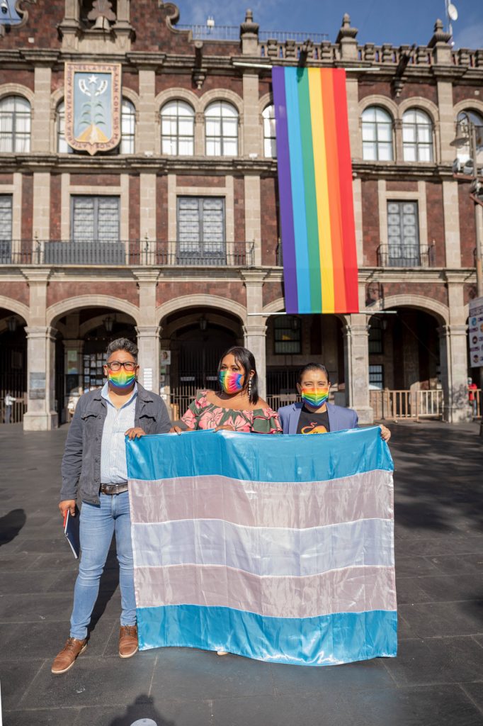 Se pinta de colores palacio de gobierno por mes del Orgullo LGBTTTIQ+ 1 IMG 20220627 WA0184 1