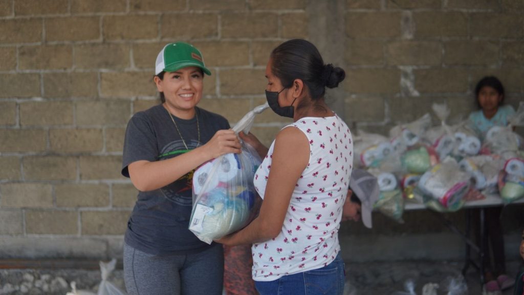 Lleva la diputada Vero Anrubio el programa invernal 2022 a comunidades del Distrito Local Electoral X 2 img 20221228 wa00412324109808102924742 1