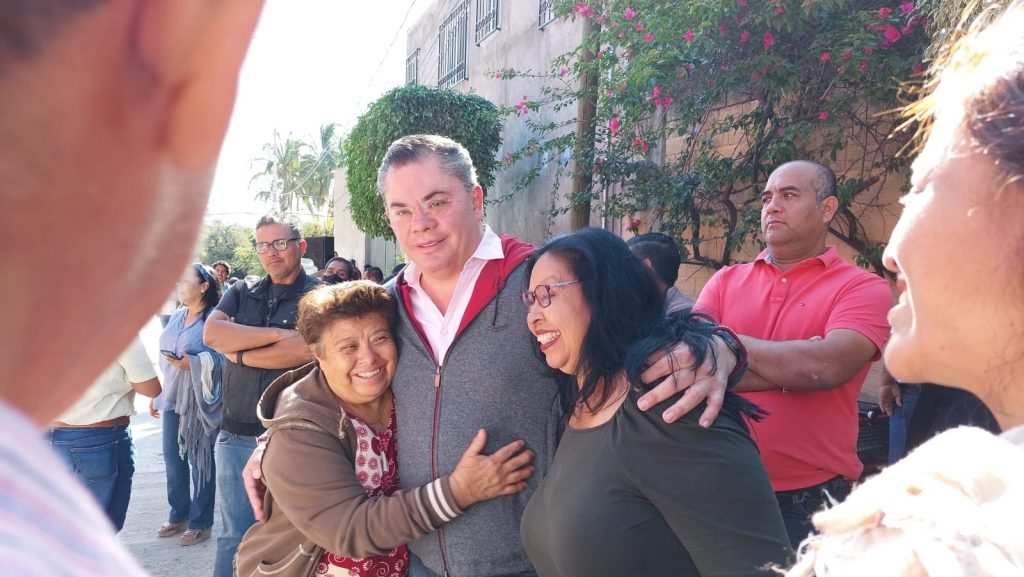 Alcalde Rafael Reyes entrega pavimentación de privada Las Rosas en la colonia Lomas de Jiutepec 1 img 20230104 wa00152550641136943259986