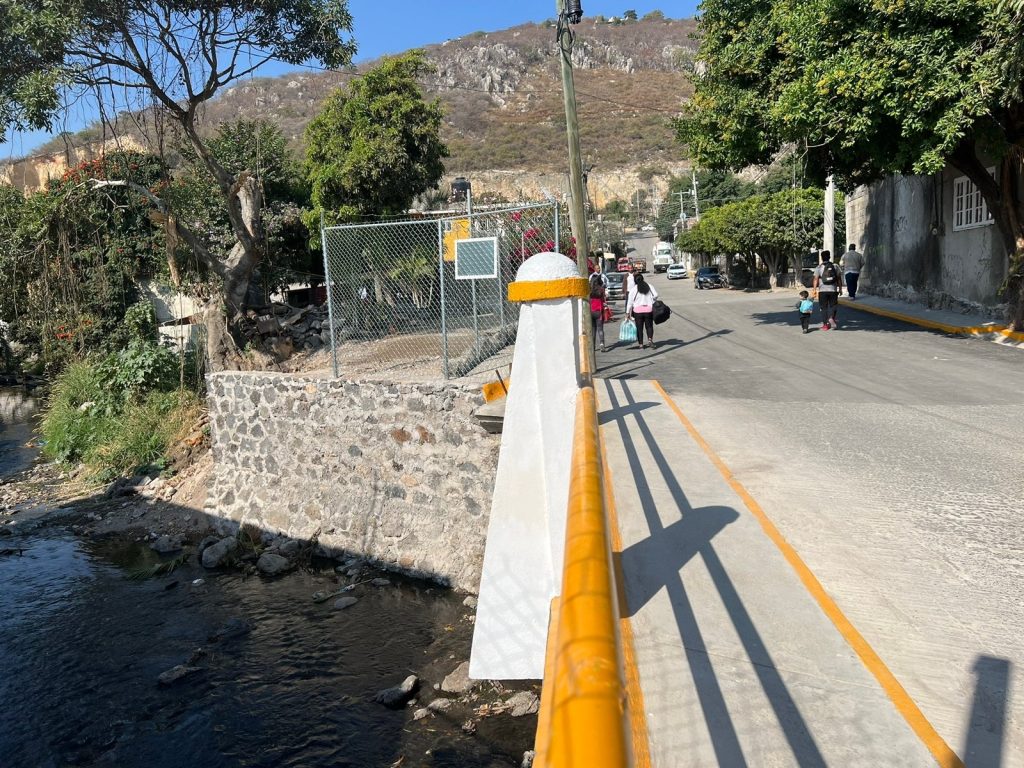 Entrega Rafa Reyes rehabilitación del puente vehicular en la colonia Francisco Villa 1 img 20230109 wa00387869309299475457258