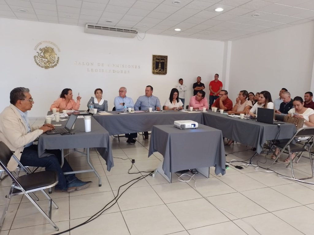 Se reúne la Comisión Legislativa Especial para el seguimiento de casos de Feminicidio en Morelos con el Comisionado Estatal de Seguridad 1 com fem