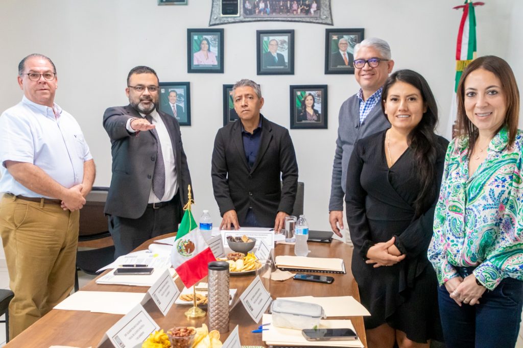 Toma protesta nuevo secretario técnico de la Junta Política y de Gobierno del Congreso 1 proef