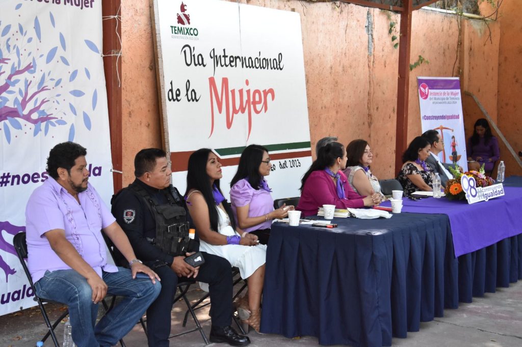 <strong>Autoridades de Temixco organizan ponencia sobre la importancia de la mujer en la historia</strong> 1 juan y vas