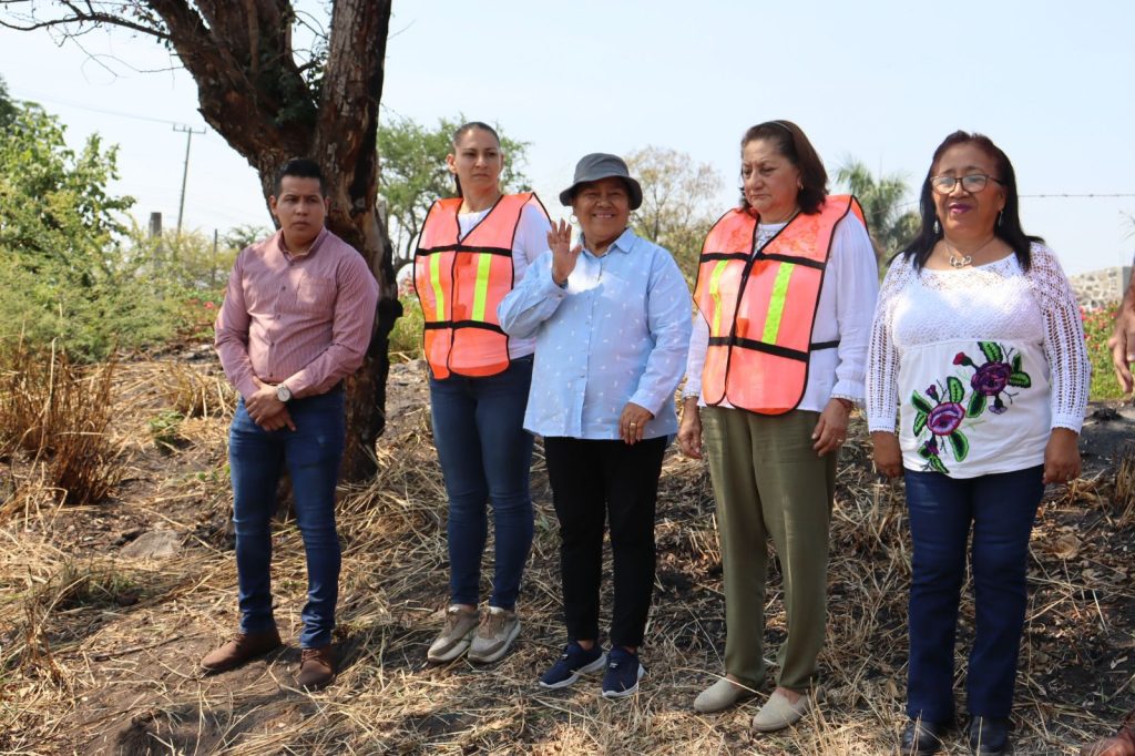 Arrancan trabajos de desazolve en canal de “Av. del Trabajo” en Temixco 1 JUANISSSSSS