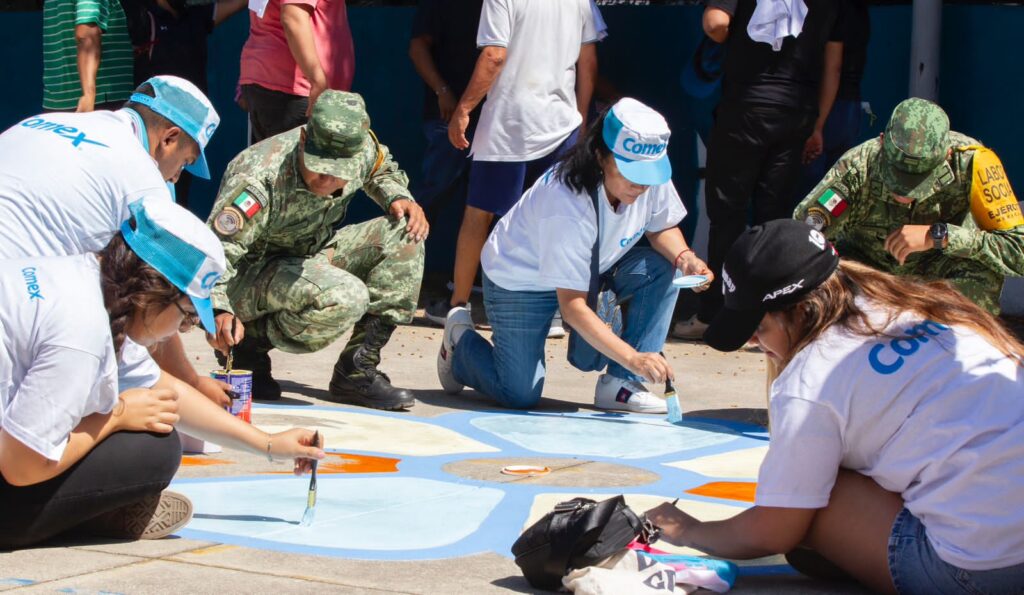 Encabeza coordinador de asesores trabajos de rehabilitación en la cancha df usos múltiples de la colonia Antonio Barona 7 IMG 20230813 WA0085