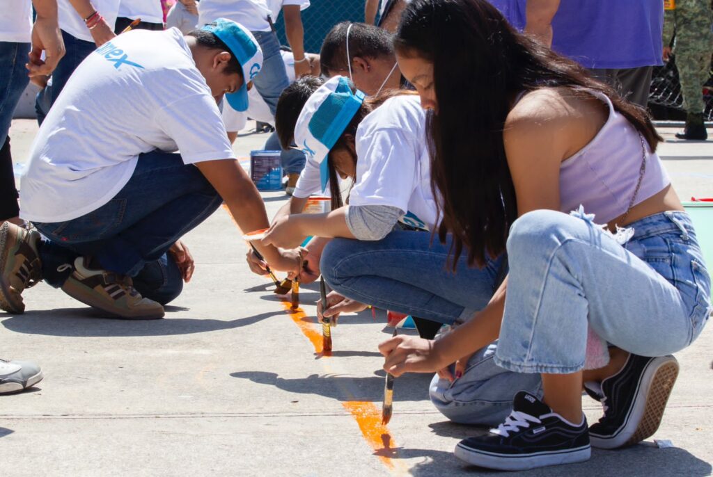 Encabeza coordinador de asesores trabajos de rehabilitación en la cancha df usos múltiples de la colonia Antonio Barona 2 IMG 20230813 WA0086