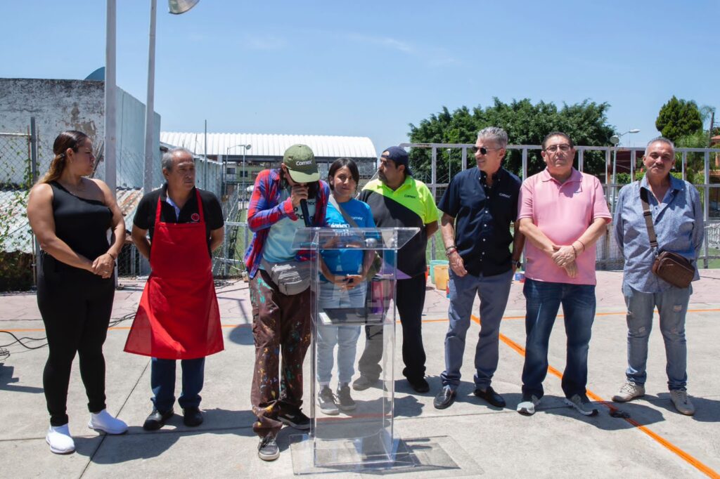 Encabeza coordinador de asesores trabajos de rehabilitación en la cancha df usos múltiples de la colonia Antonio Barona 1 IMG 20230813 WA0092