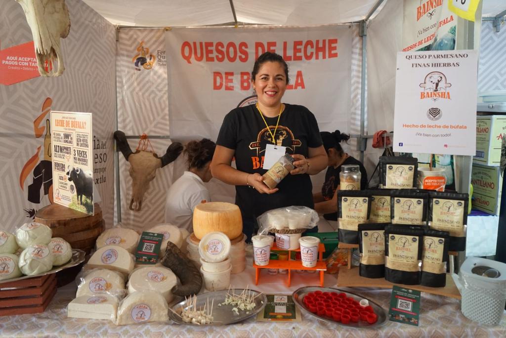 Reafirma Juan Ángel Flores Bustamante su compromiso con la economía local y turismo de Morelos, durante la inauguración de la Feria del Queso, Pan y Rompope 2 IMG 20230818 WA0041