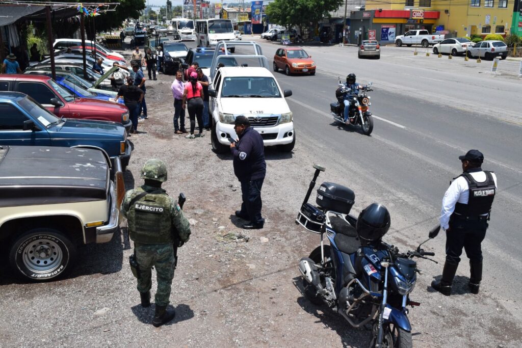 Mando Coordinado de Temixco en conjunto con Guardia Nacional y Ejército realizan operativo sorpresa en lotes de autos usados 9 IMG 20230824 WA0008